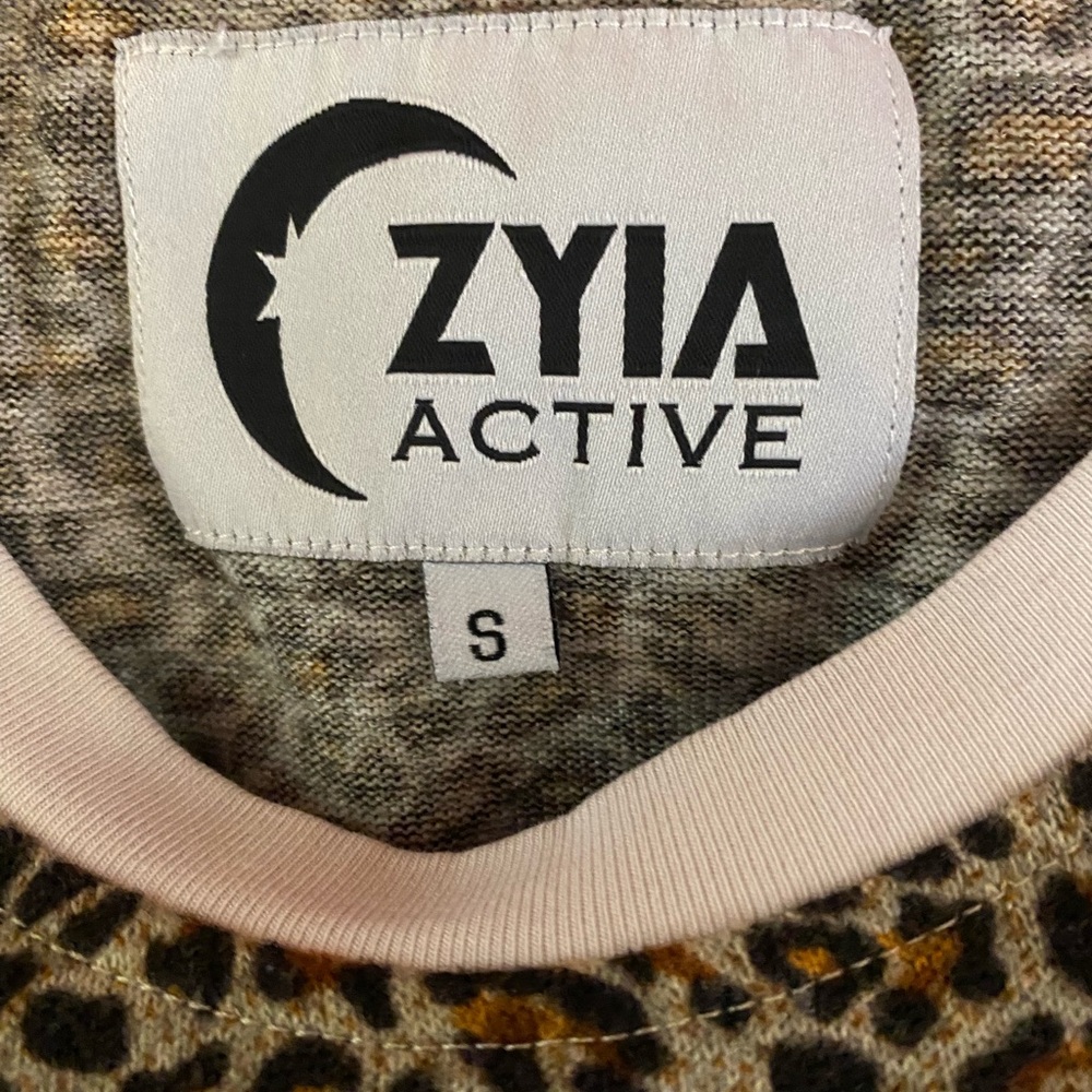 Zyia Jaguar Print Sweatshirt Size Small - Picture 2 of 2